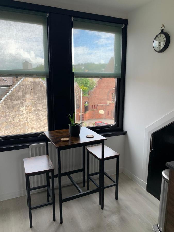 Lovely 2 Bedroom Apartment In Central Location Greenock Ngoại thất bức ảnh