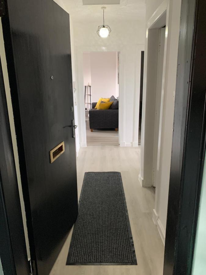 Lovely 2 Bedroom Apartment In Central Location Greenock Ngoại thất bức ảnh