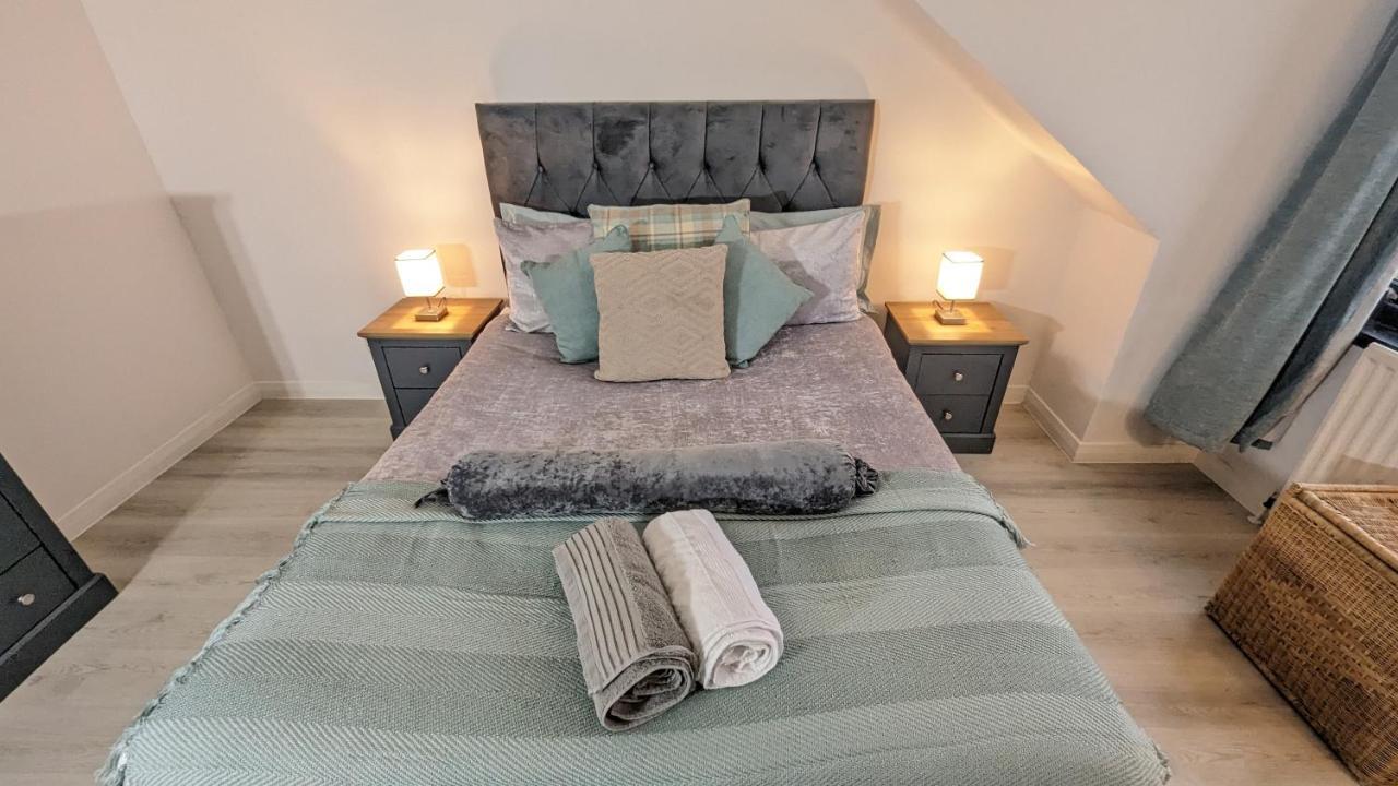 Lovely 2 Bedroom Apartment In Central Location Greenock Ngoại thất bức ảnh