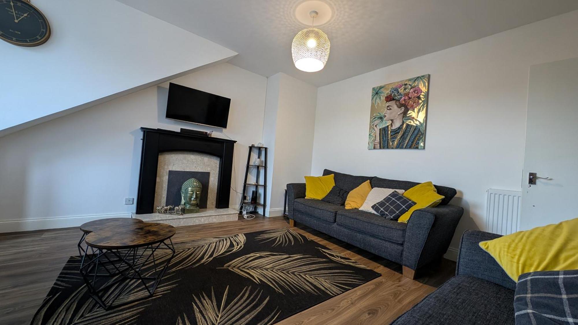 Lovely 2 Bedroom Apartment In Central Location Greenock Ngoại thất bức ảnh